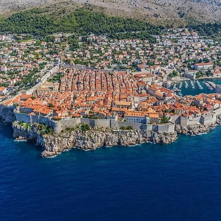 In With Sea View, Balcony, Air Conditioning, Wifi