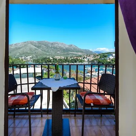 In With Sea View, Balcony, Air Conditioning, Wifi Cavtat