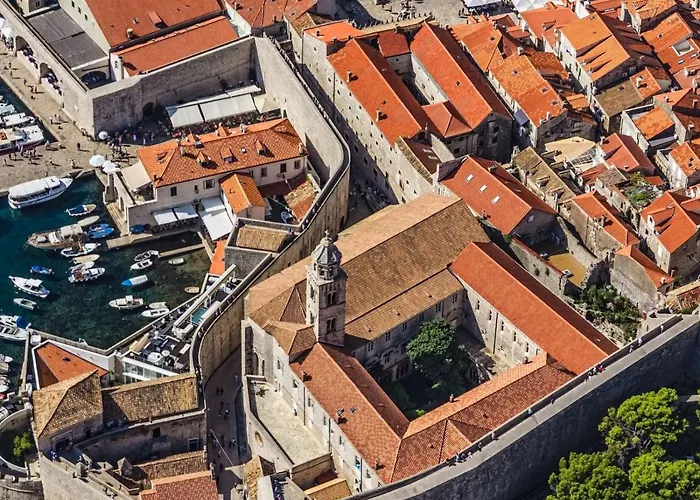 In With Sea View, Balcony, Air Conditioning, Wifi Cavtat