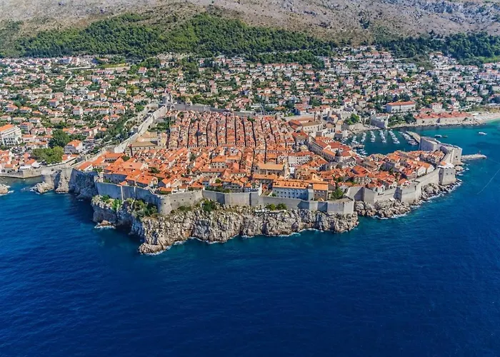 In With Sea View, Balcony, Air Conditioning, Wifi