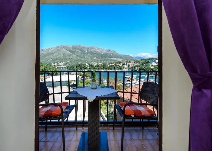 In With Sea View, Balcony, Air Conditioning, Wifi Cavtat