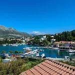 In With Sea View, Balcony, Air Conditioning, Wifi Apartament Cavtat