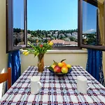 Apartament In With Sea View, Balcony, Air Conditioning, Wifi Cavtat
