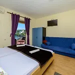 Apartament In With Sea View, Balcony, Air Conditioning, Wifi
